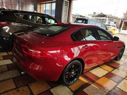 جاكوار XE